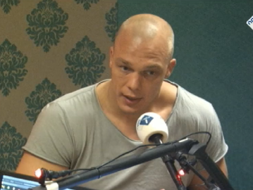 Radio met ballen met judoka Henk Grol