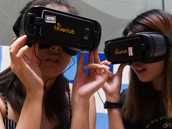 Kan VR ervoor zorgen dat we minder plastic gaan gebruiken?