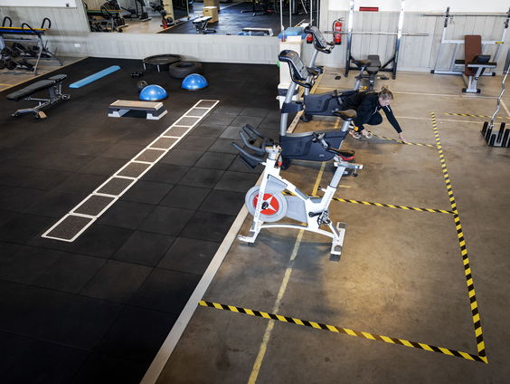 Sportscholen weer open? 'Let op ventilatie'