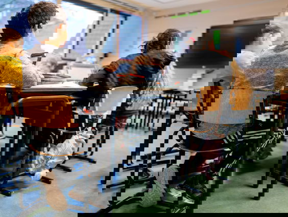 Middelbare scholen worstelen met 1,5 meter, school in Gouda koopt kerk als oplossing