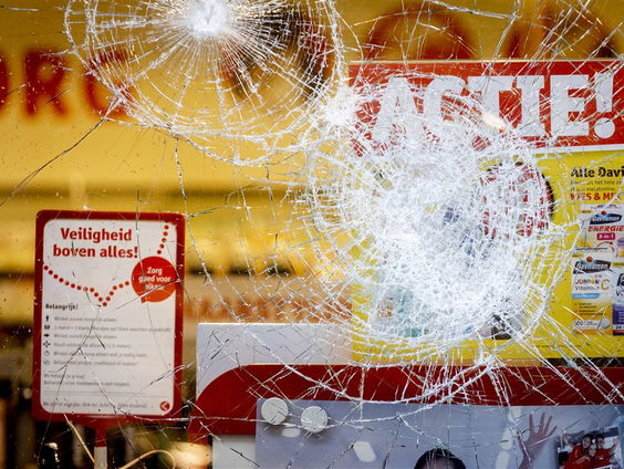 Stand.nl: De schade verhalen op de relschoppers is onrealistisch