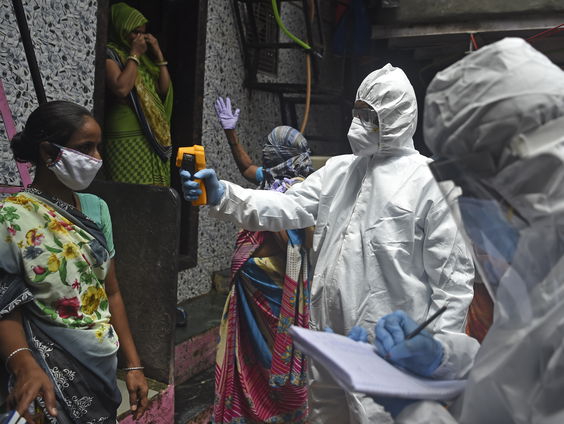 Nog geen grote corona-uitbraak in Indiase sloppenwijk dankzij ASHA's