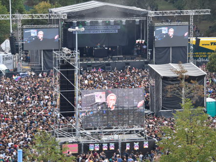 Tienduizenden Duitsers bezoeken protestconcert Chemnitz