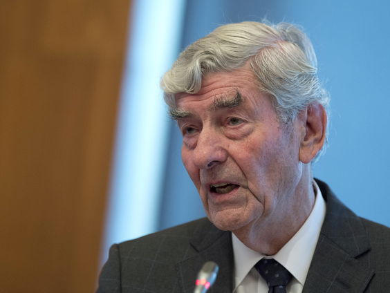 Hoe las Bart Lubbers de biografie van zijn vader Ruud?