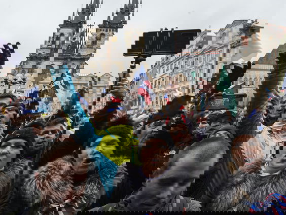 Het coronavirus slaat om zich heen in Tsjechiƫ, toch wil de bevolking versoepelen