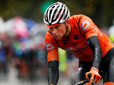 Bondscoach Koos Moerenhout: "We weten niet wat er met Van der Poel is gebeurd"