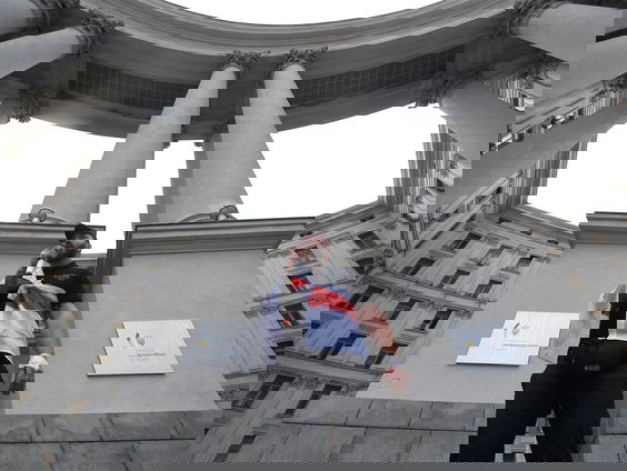 Overspeelt Loekasjenko zijn hand?