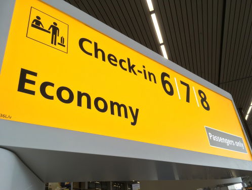 Topdrukte Schiphol, luchtvaartjournalist Klaas-Jan van Woerkom: 'Schiphol verwacht 200.000 passagiers per dag, ga op tijd naar de luchthaven!'