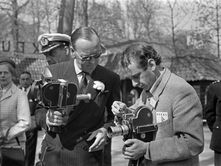Kijken in de filmzaal waar prins Bernhard Rambo keek