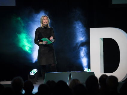 Hoe verliepen de eerste weken van kersverse ministers Ollongren en Van Engelshoven?