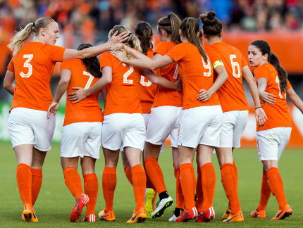 Vrouwenvoetbal ontsnapt aan lockdown