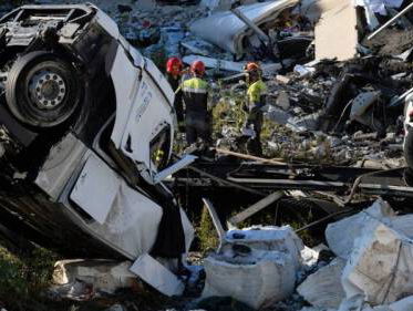 14 augustus 2018: brug in Genua stort in