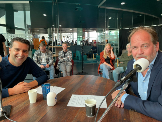 De Perstribune: Freek Jansen (Ajax-podcast) & Michel van Egmond (Feyenoord-podcast)