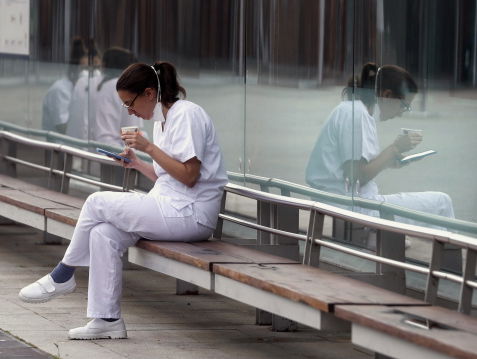 Hoe lang houdt de zorg in Spanje het nog vol?