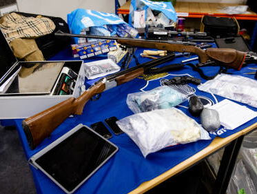 Gaten in beveiliging Schiphol: personeel ingezet voor cocaïnesmokkel