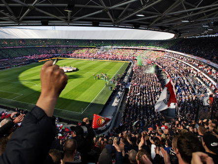 Berne van Leeuwen schreef boek over het legioen van Feyenoord