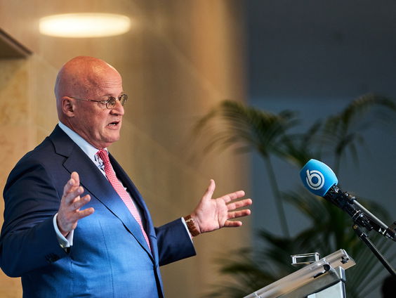 Oproep minister: hou u aan de regels om maatregelen te voorkomen