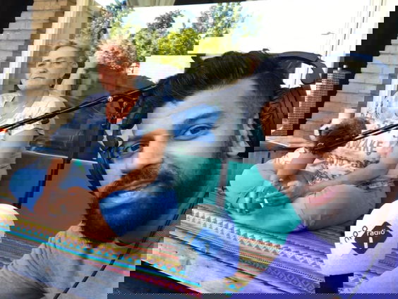 Bijna veertig procent van zorgmedewerkers denkt aan stoppen met werken