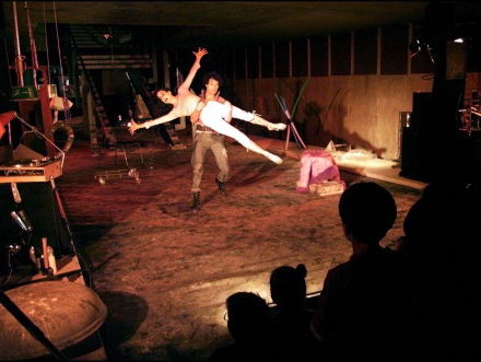 Wat maakt het Nederlands jeugdtheater zo speciaal?