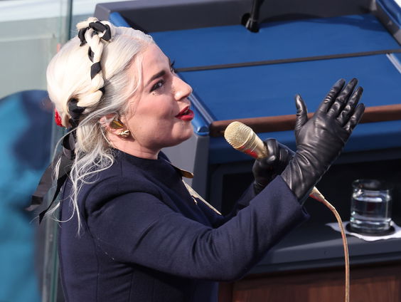 5voor12: Wat zijn de valkuilen van het Amerikaanse volsklied?