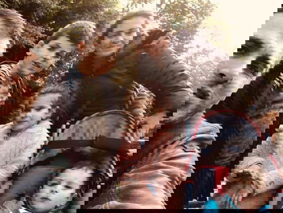 Ljowa (7) dreigt te worden uitgezet naar Armenië door vergeten formulier dat volgens staatssecretaris nie ...