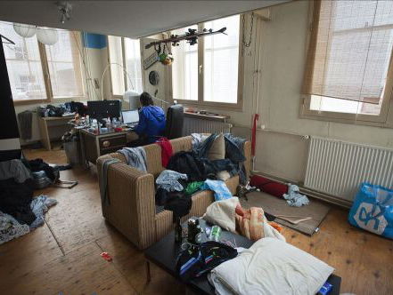 De schurft aan poetsen