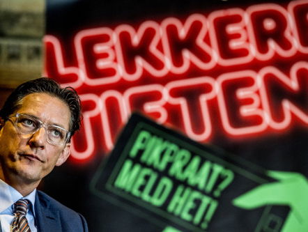 Stand.nl: Het strafbaar stellen van seksuele intimidatie op straat is alleen maar symboolpolitiek