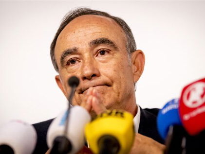 Koningshuis wist van onderzoek naar piloot Poch