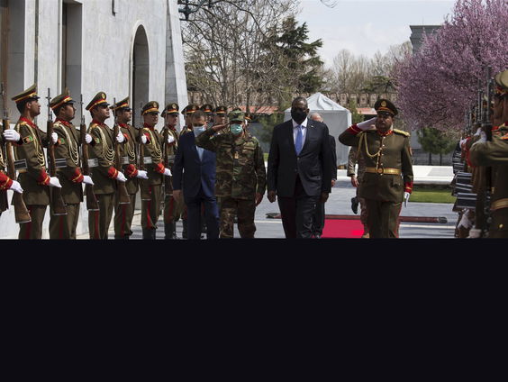 Biden voert druk op richting Afghaanse regering en Taliban