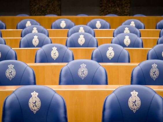Stand.nl: Kamerleden die uit de fractie stappen moeten hun zetel inleveren