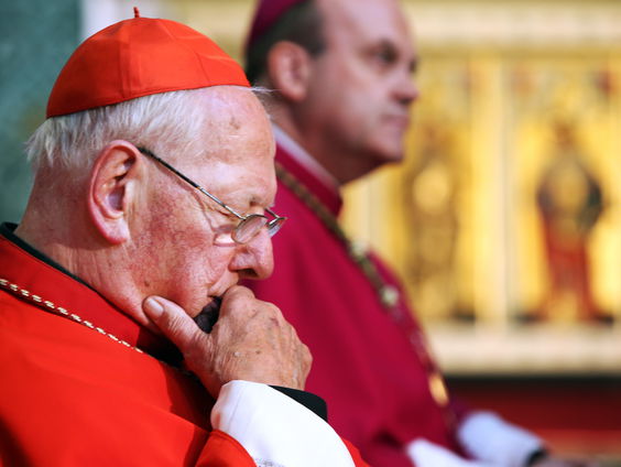 Kardinaal Simonis overleden