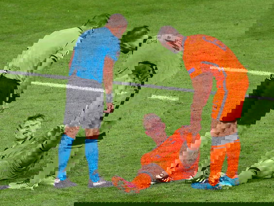 Hoe doen de scheidsrechters op het EK het?