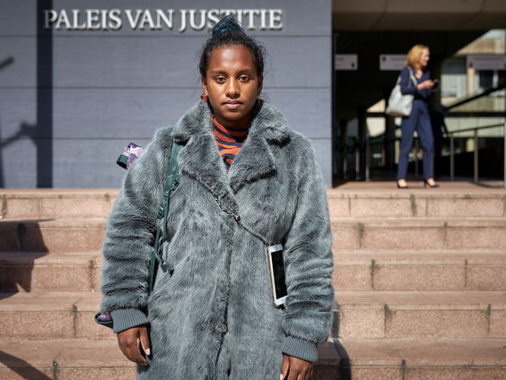 Advies commissie-Joustra: leg adoptie uit het buitenland voorlopig stil