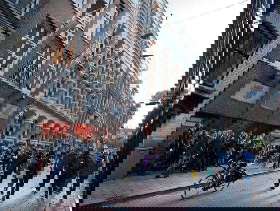 Moeten ontgroeningen afgeschaft worden?