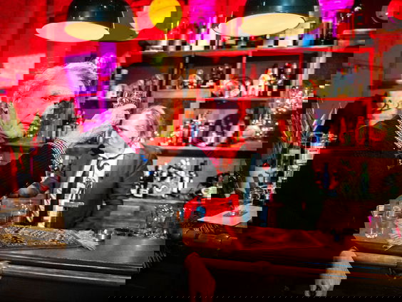 Adriaan van Dis wordt 75 jaar