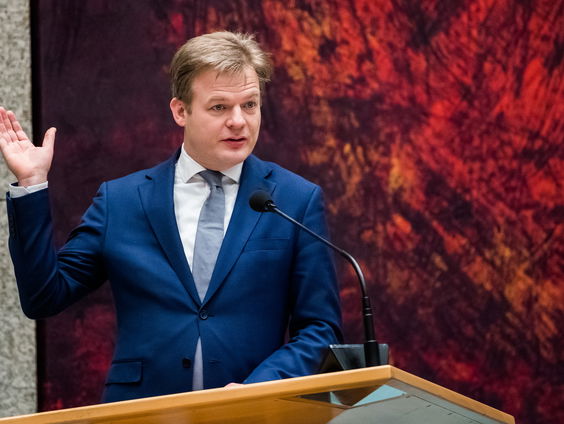 CDA-afdelingen sturen brandbrief naar partijbestuur met steun voor Pieter Omtzigt