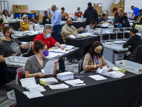 Nek-aan-nek in de VS