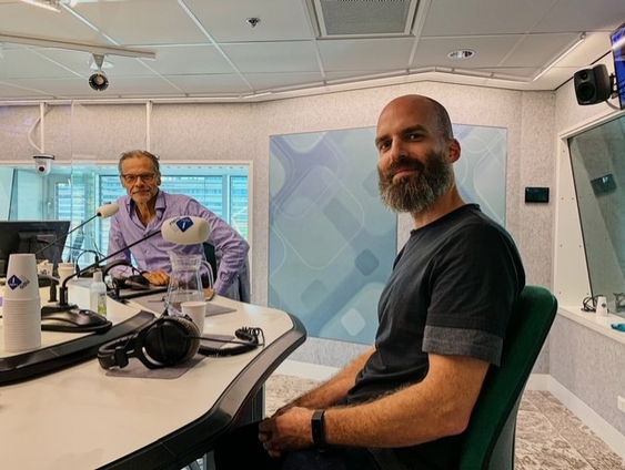 Hans Aarsman en Floris van den Berg over theatervoorstelling 'Dokter Aarsman'