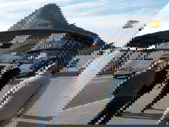 In Gibraltar kan je weer naar kroegen en restaurants