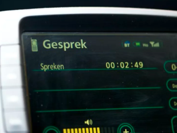 Niet meer typen in de auto, ook niet in een houdertje