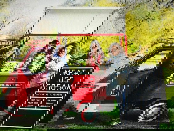 Vleesijs en zelfkleurende muren: denken over de toekomst