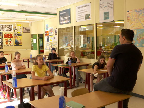 Koepel middelbare scholen wil duidelijkheid over ventilatie