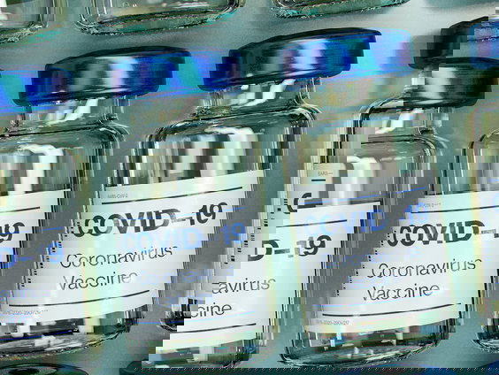 Wat houdt de derde vaccinatieprik in?