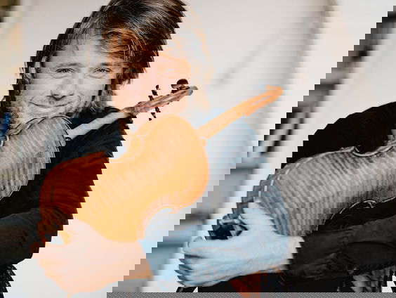 Kunststof - Daniel Rowland, violist en artistiek leider