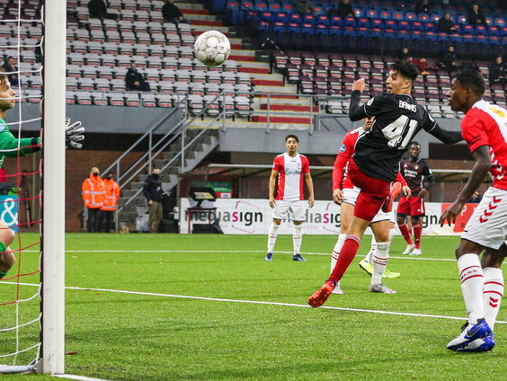 Feyenoord wint in extra tijd van stug FC Emmen