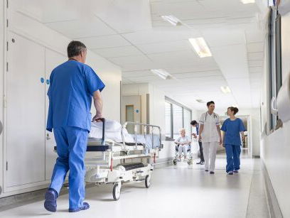 Niet te stoppen: 76 jaar en nog altijd verpleegkundige