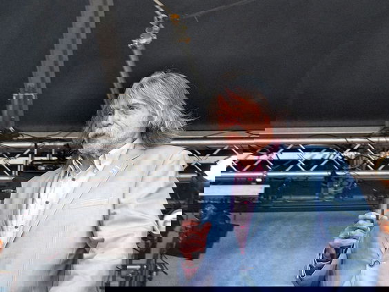 Adverteerders trekken zich terug bij Voetbal Inside na uitspraak Johan Derksen