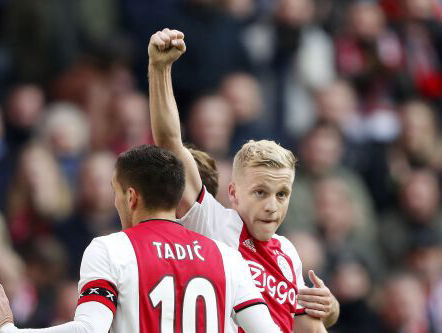 Een wedstrijd die geen wedstrijd werd: Ajax heerst tegen FC Utrecht