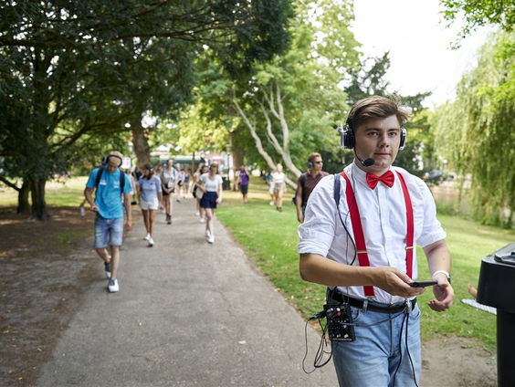 Moeten jongeren stoppen met zeuren of hebben ze een punt?