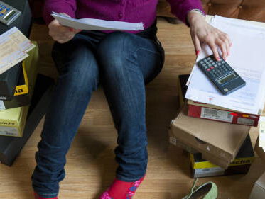 Vrouwen bouwen forse schulden op in crisisopvang